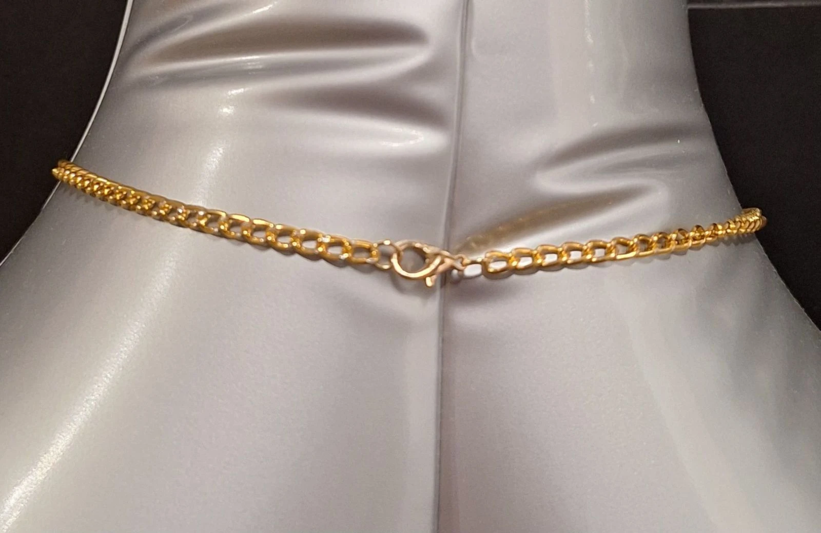 Vergulde ketting en medaillon – photo 5